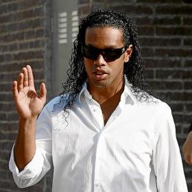 Ronaldinho se va al Milan