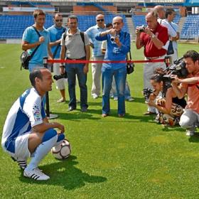 Nasief Morris presentado con el Recre